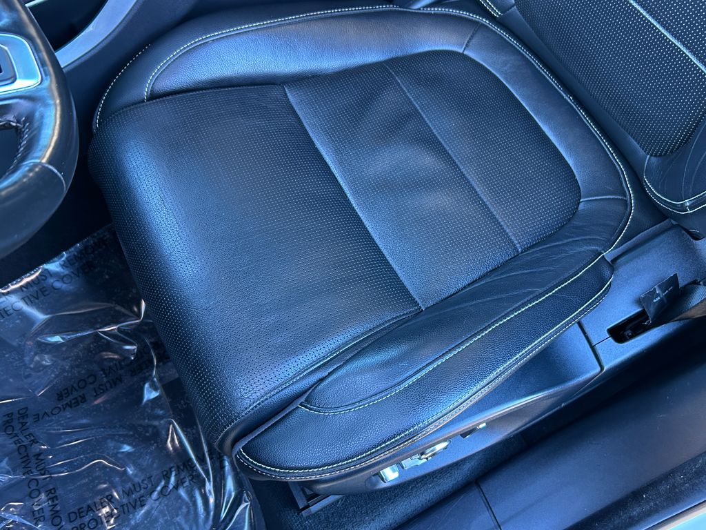 Thumbnail: 2019 Jaguar F-Pace - 15