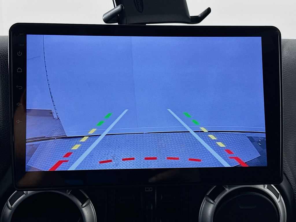 Thumbnail: 2018 Jeep Wrangler - 14