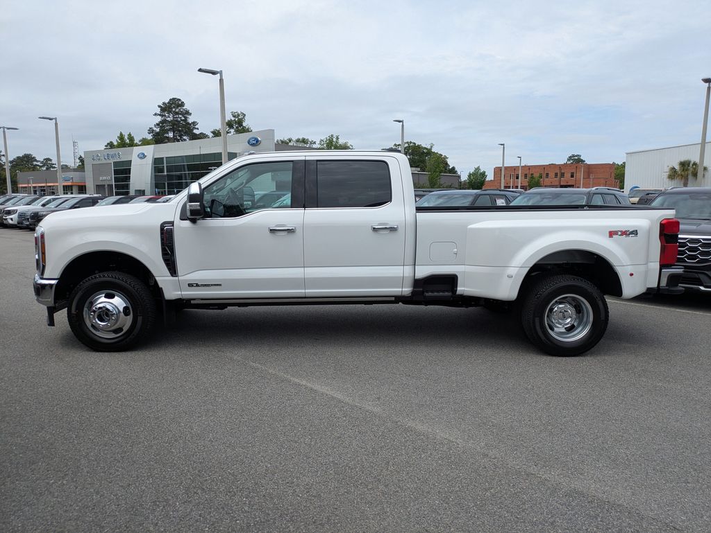 2026 Ford F-350 Super Duty LARIAT