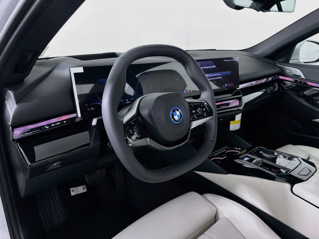Thumbnail: 2026 BMW i5 - 9