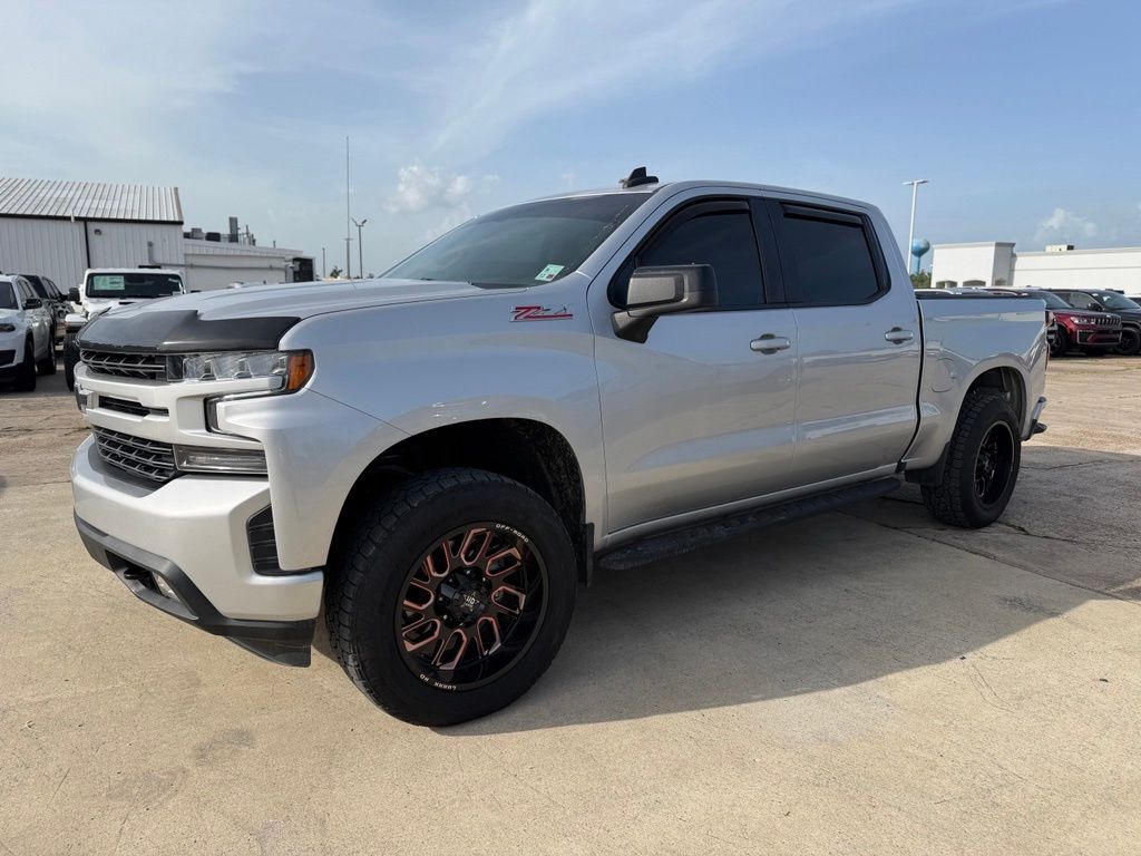 Silver Ice Metallic 2022 Chevrolet Silverado 1500 Pickup Truck Four-Wheel Drive 8-Speed Automatic