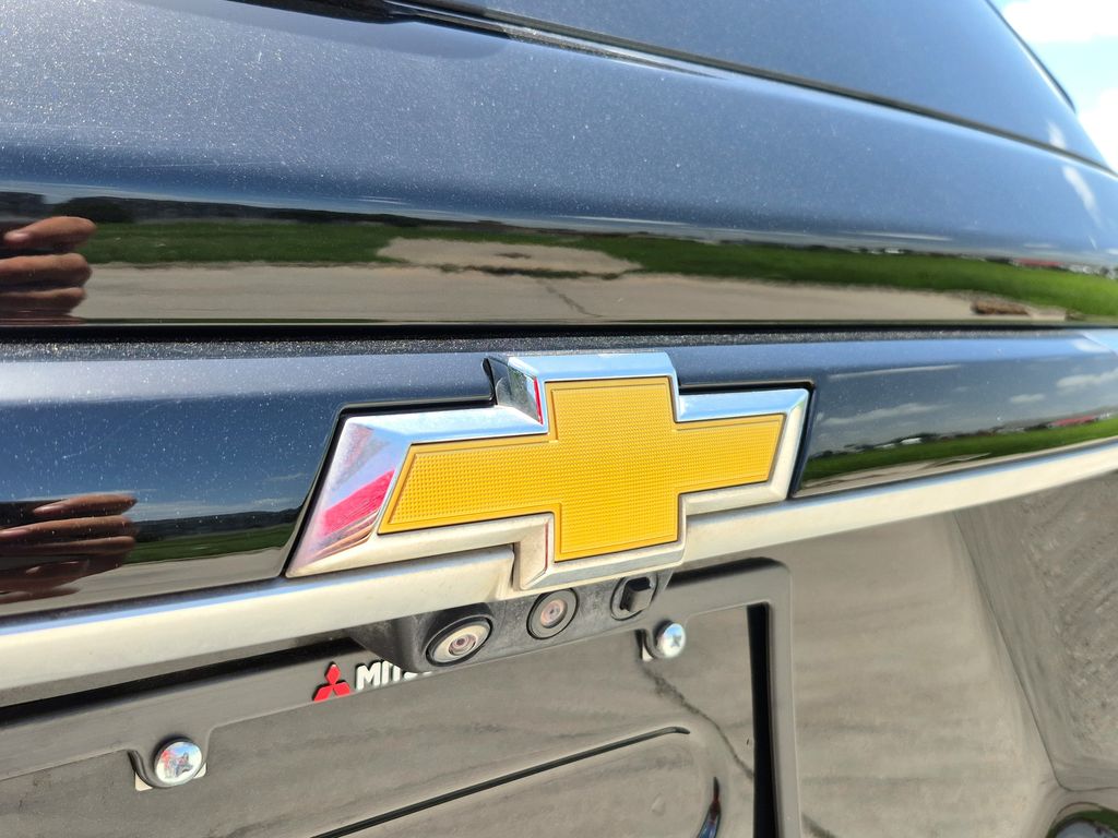 2023 Chevrolet Traverse Premier - 11