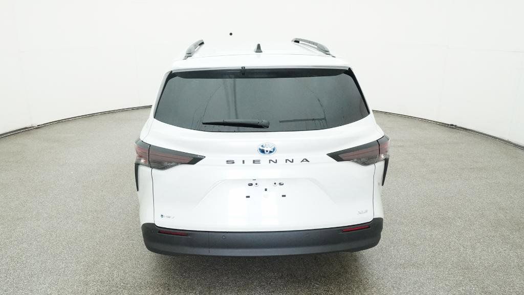 Thumbnail: 2025 Toyota Sienna - 29