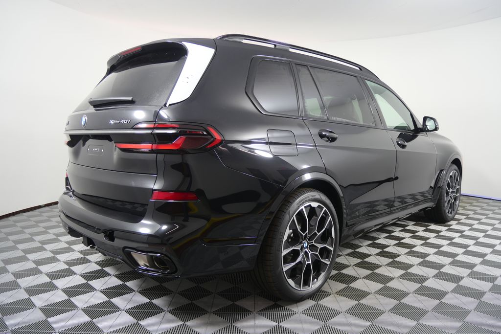 Thumbnail: 2026 BMW X7 - 3
