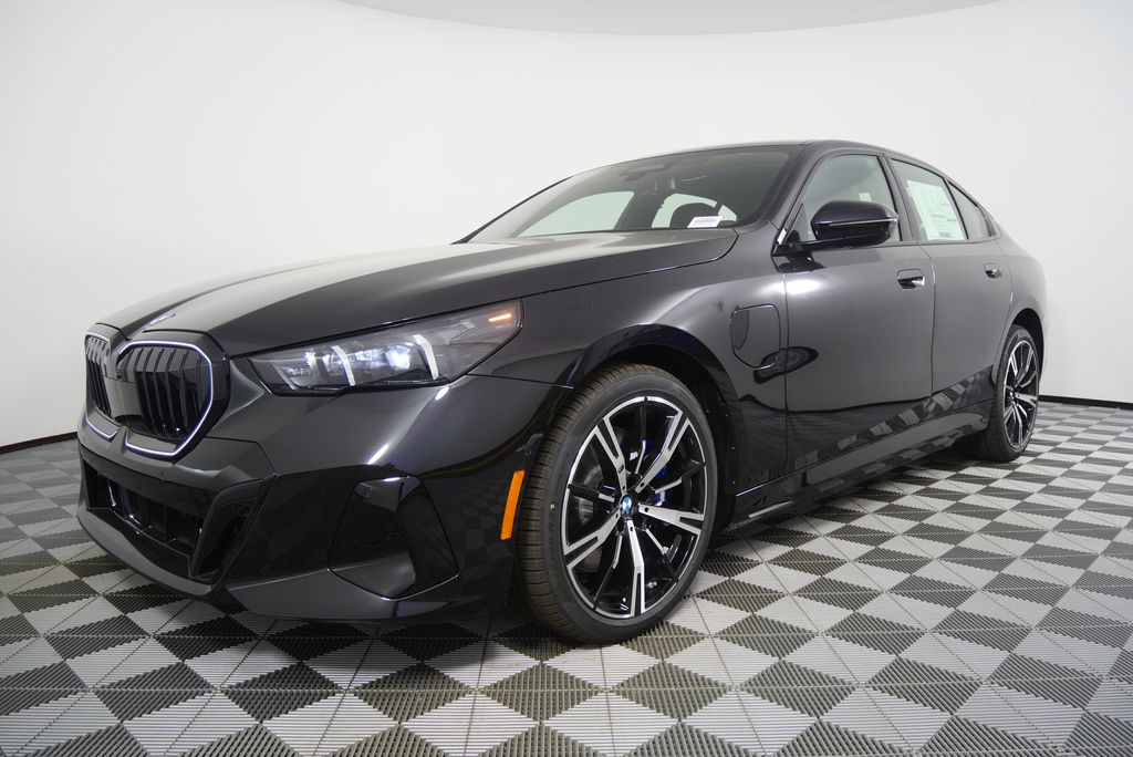 Thumbnail: 2027 BMW 5 Series - 7