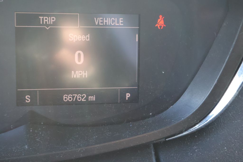 Thumbnail: 2018 Chevrolet Trax - 17