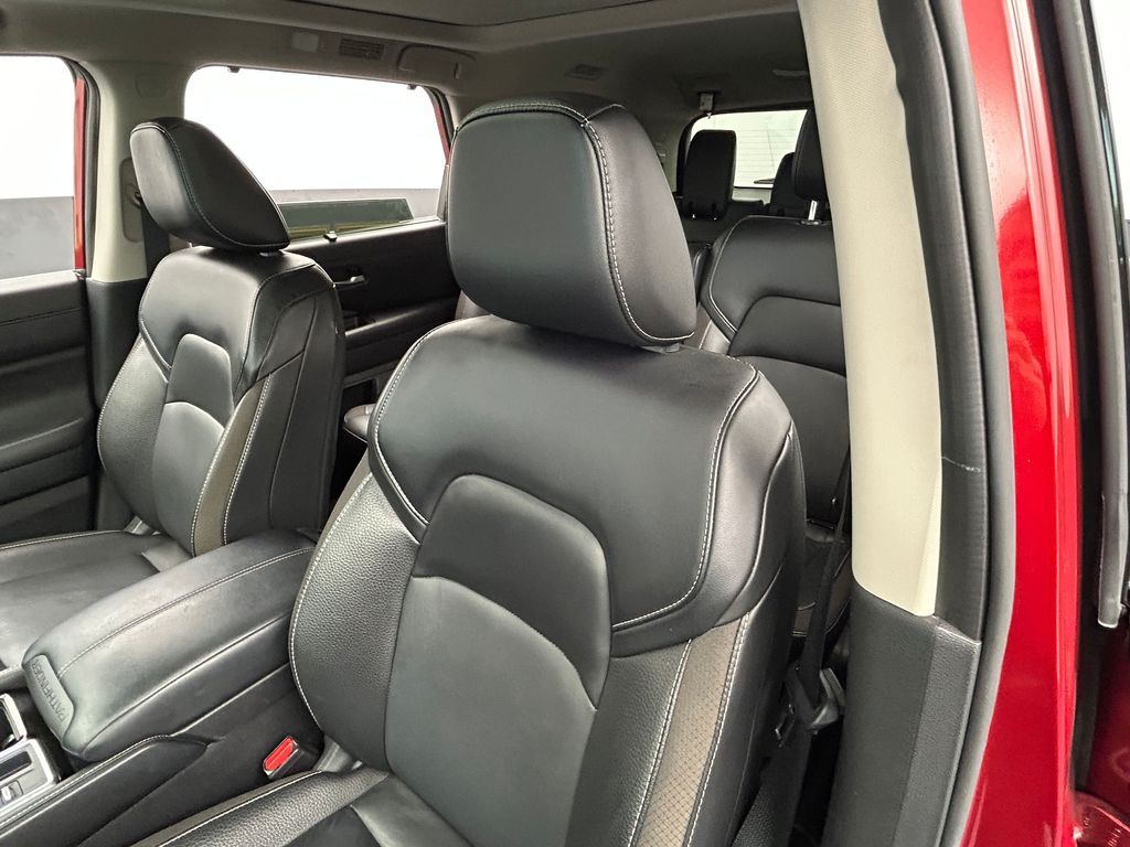 Used 2024 Scarlet Ember Nissan SL image 17