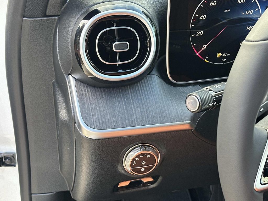 Thumbnail: 2026 Mercedes-Benz C-Class - 11