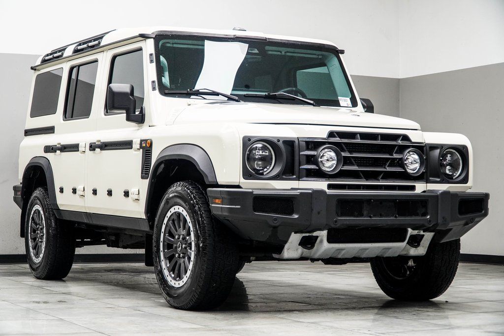 View vehicle photo 4