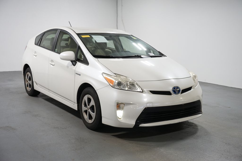 Thumbnail: 2015 Toyota Prius - 3