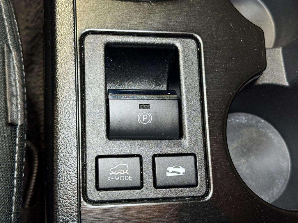 Used 2017 Crystal White Pearl Subaru 2.5i Premium image 11