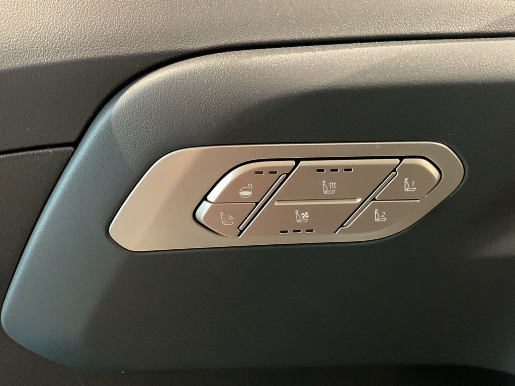 New 2027 Gray Kia SX-Prestige image 12