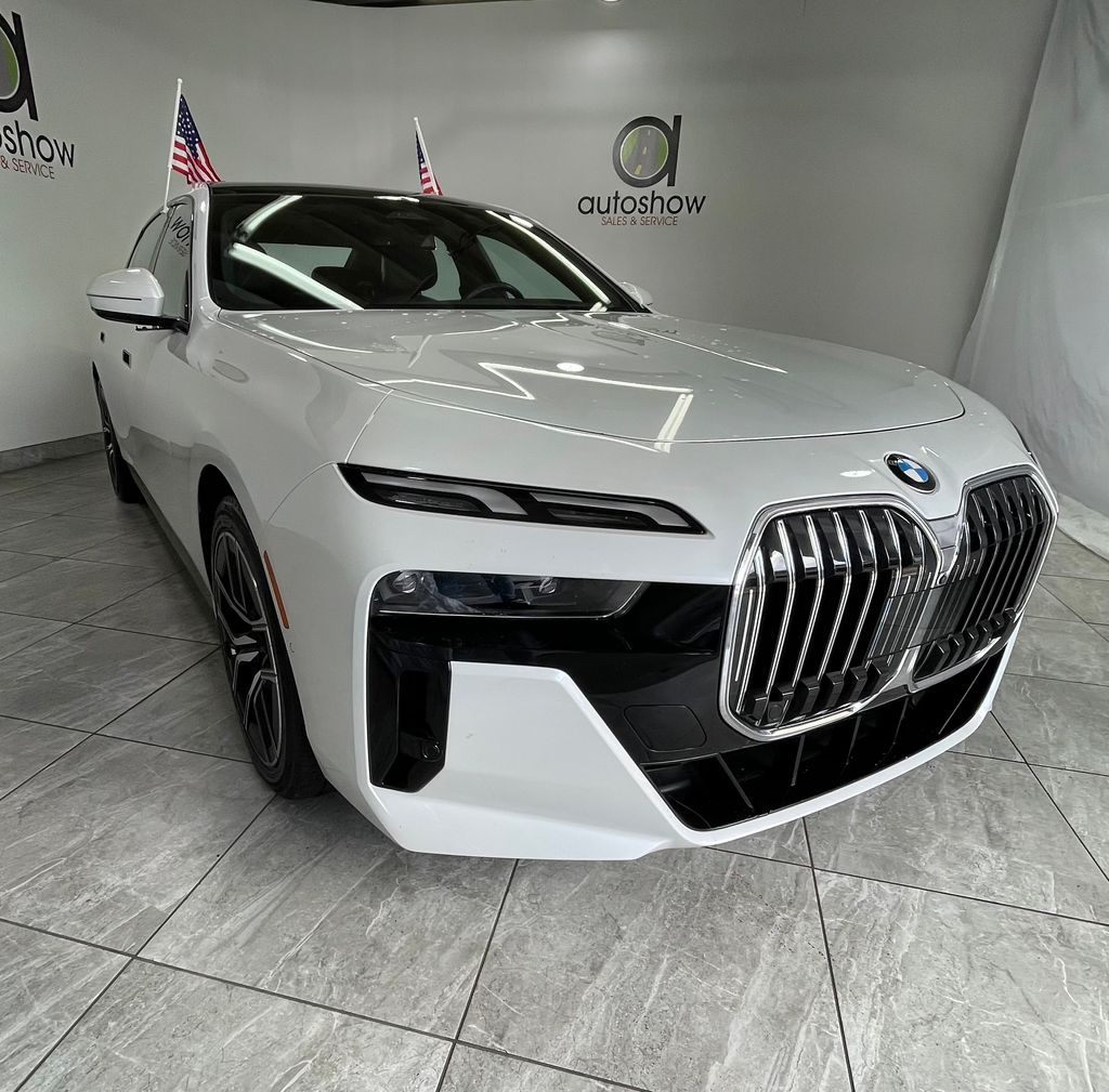 White 2025 BMW 7 Series 740i xDrive Sedan All-Wheel Drive 8-Speed Automatic