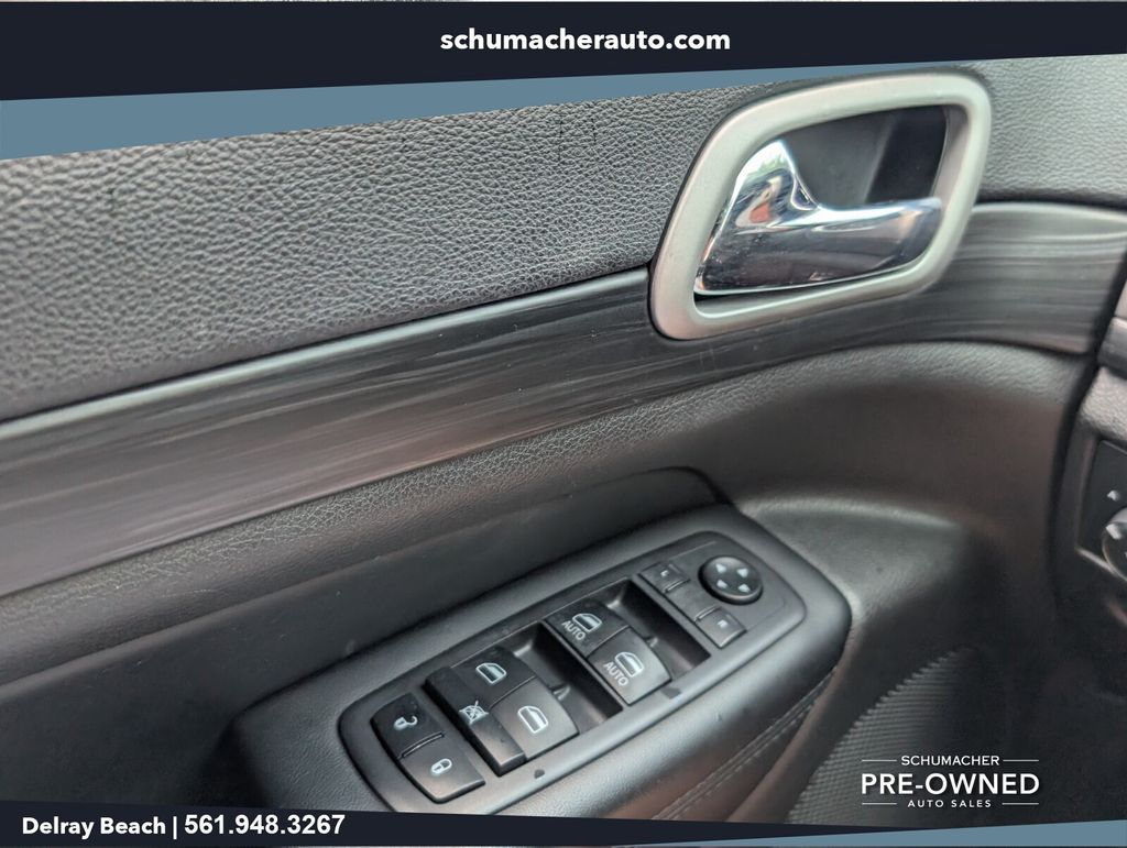 used 2021 Jeep Grand Cherokee car, priced at $16,498