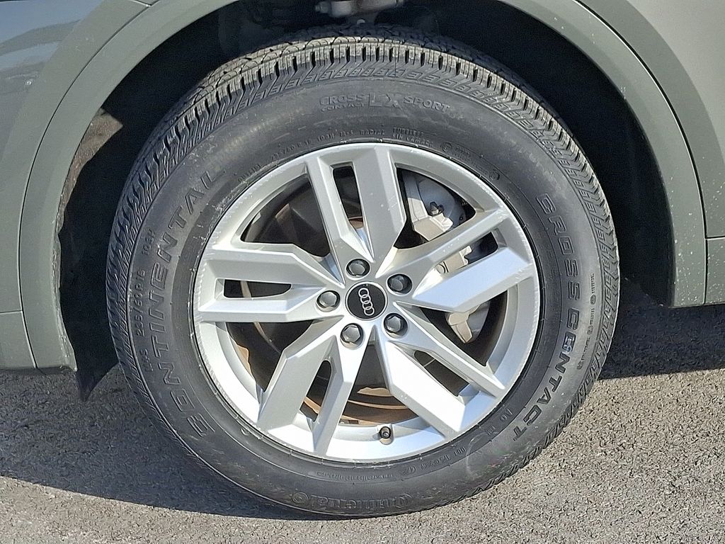 Thumbnail: 2023 Audi Q5 - 8