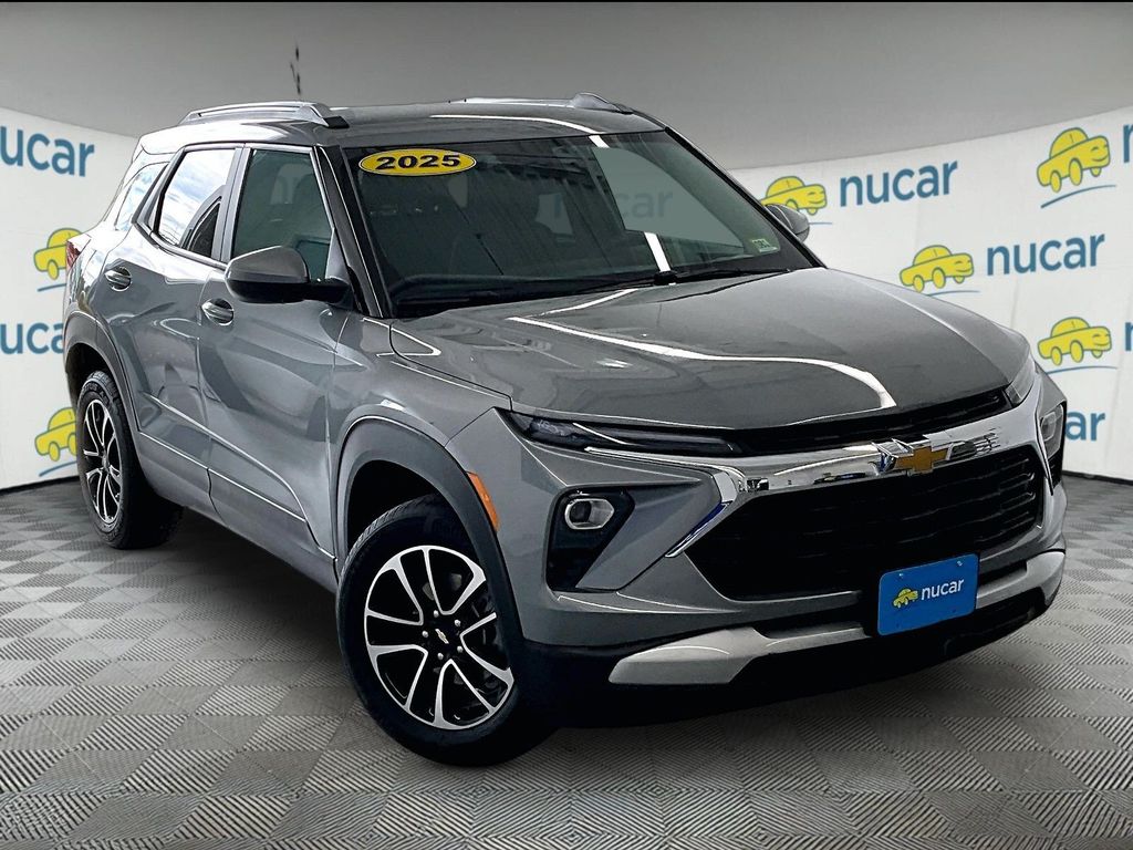 Sterling Gray Metallic 2025 Chevrolet Trailblazer SUV / Crossover Four-Wheel Drive 9-Speed Automatic