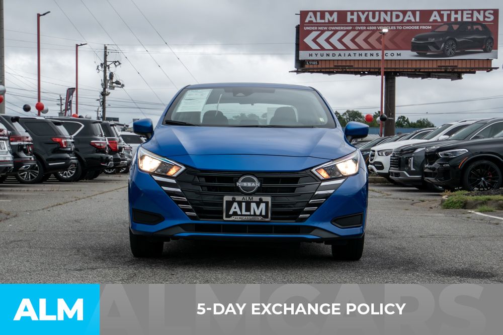 2023 Nissan Versa 1.6 SV photo 3
