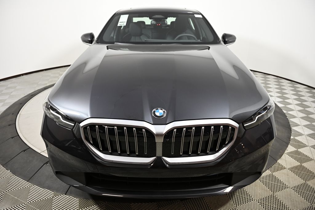 Thumbnail: 2025 BMW 5 Series - 8