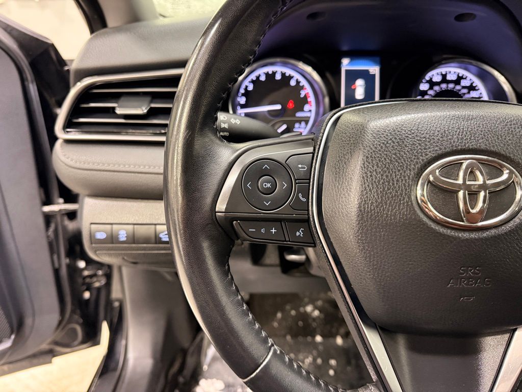 Thumbnail: 2019 Toyota Camry - 10