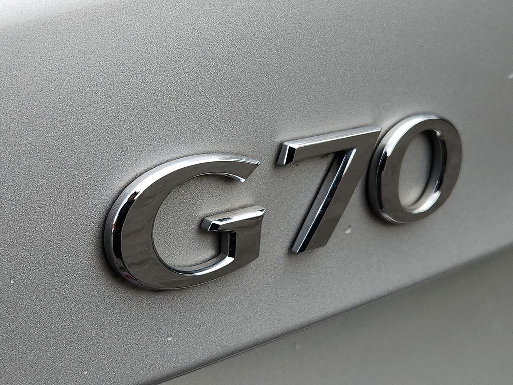 Thumbnail: 2019 Genesis G70 - 29