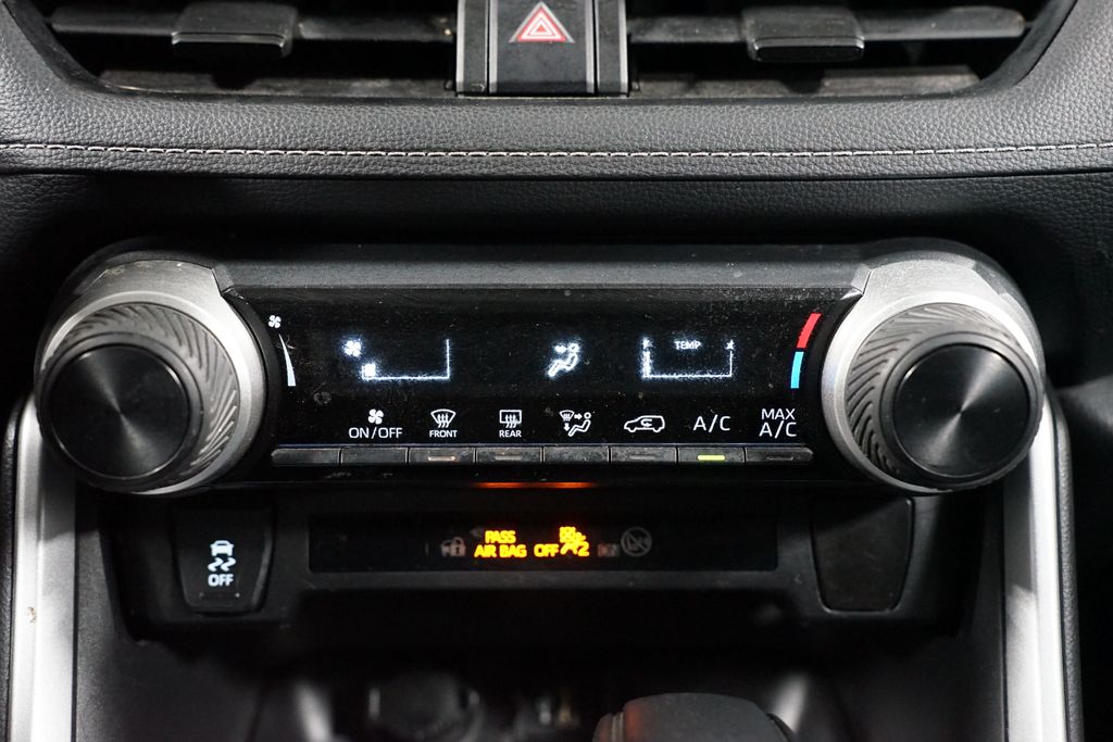 Thumbnail: 2023 Toyota RAV4 - 20