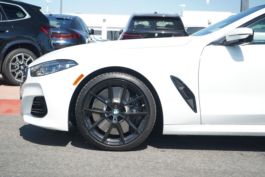 Thumbnail: 2026 BMW 8 Series - 2