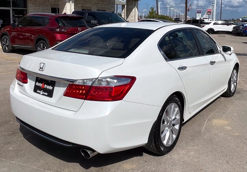 2013 Honda Accord EX-L White at Emmons Autoplex