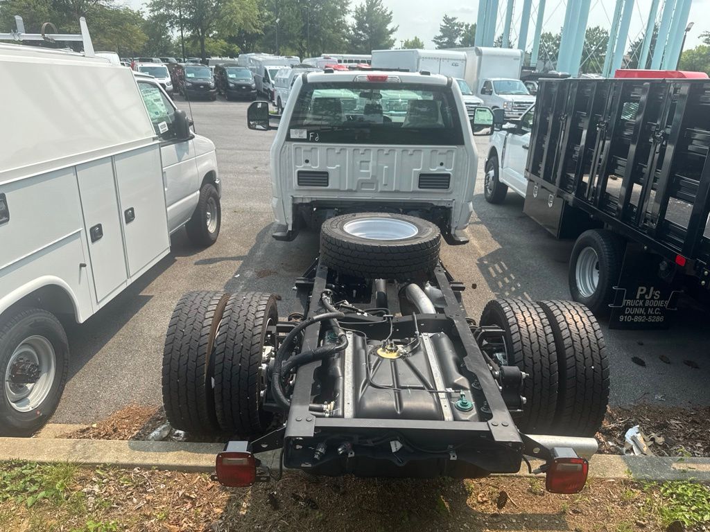 2025 Ford F-600 Chassis XL
