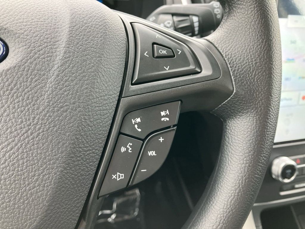 2024 Ford Edge SE photo 7