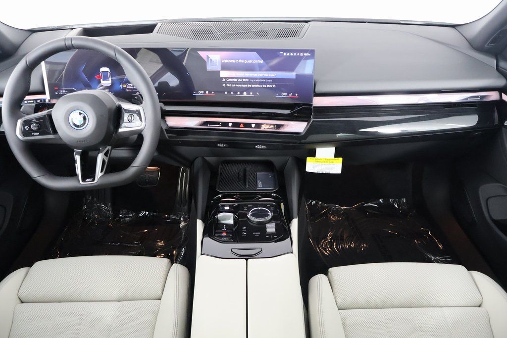 Thumbnail: 2027 BMW 5 Series - 4