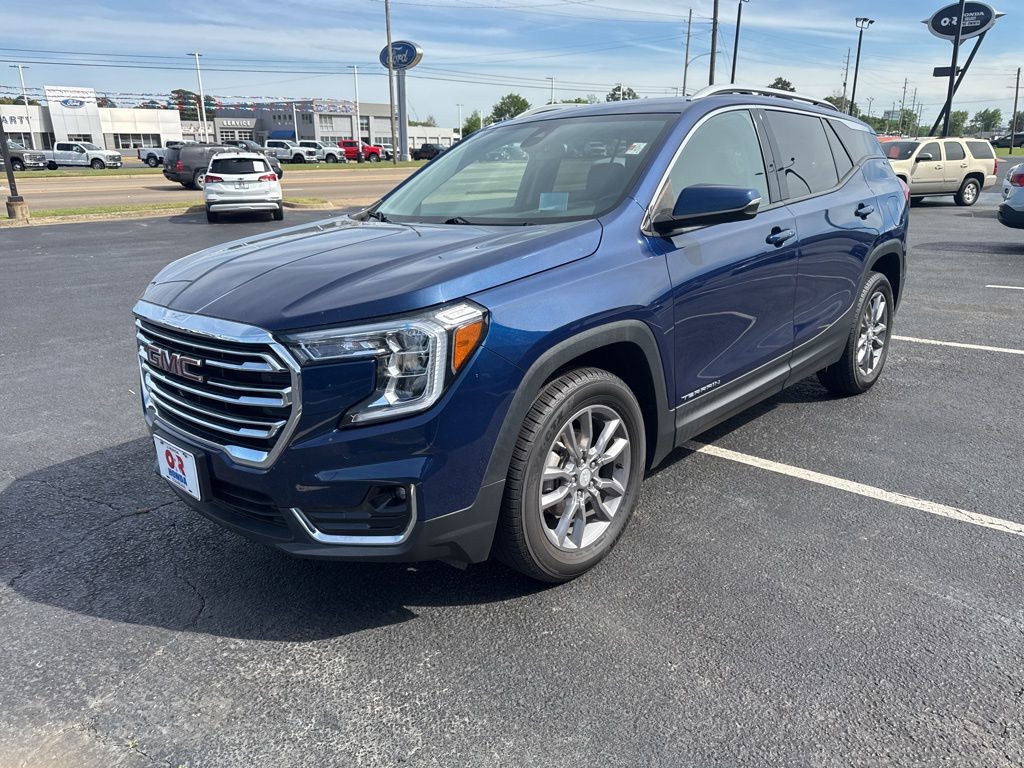 View vehicle photo 4