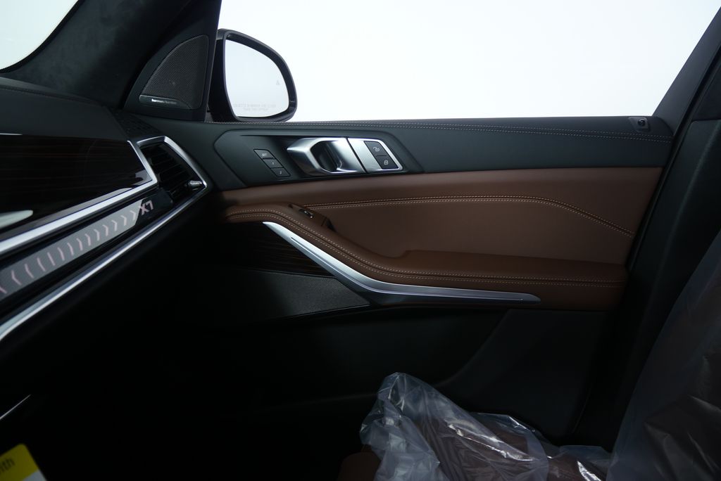 2026 BMW X7 xDrive40i 25