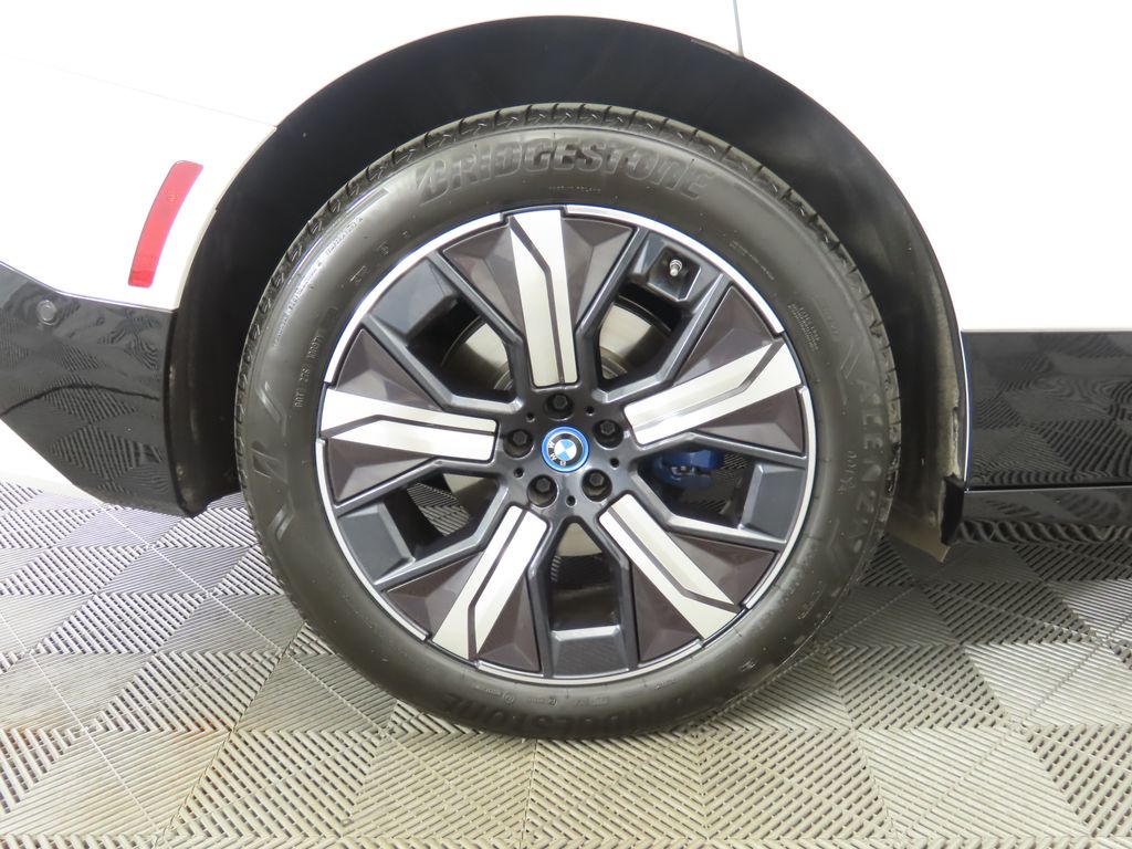 Thumbnail: 2024 BMW iX - 32