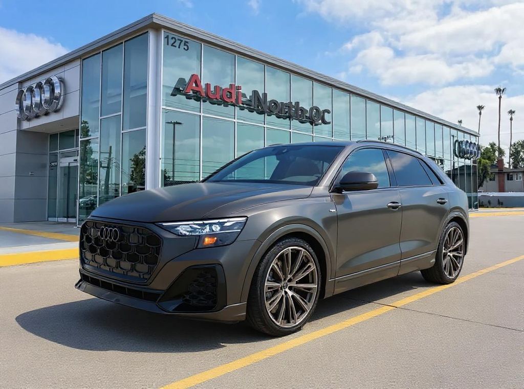 Thumbnail: 2026 Audi Q8 - 1