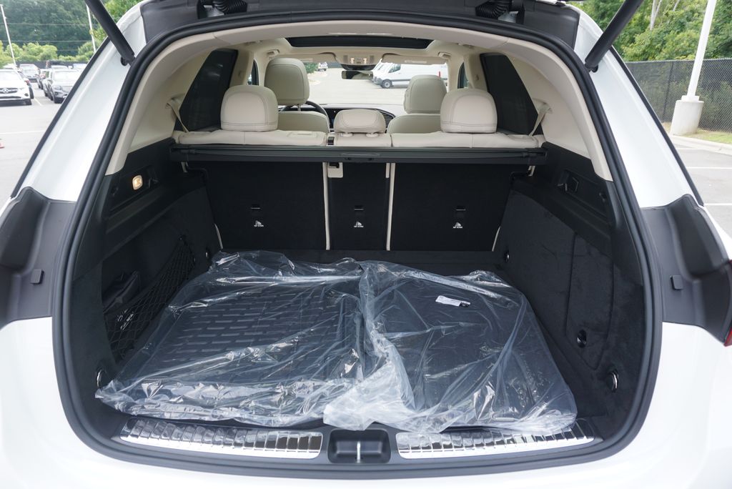 Thumbnail: 2026 Mercedes-Benz GLE - 18