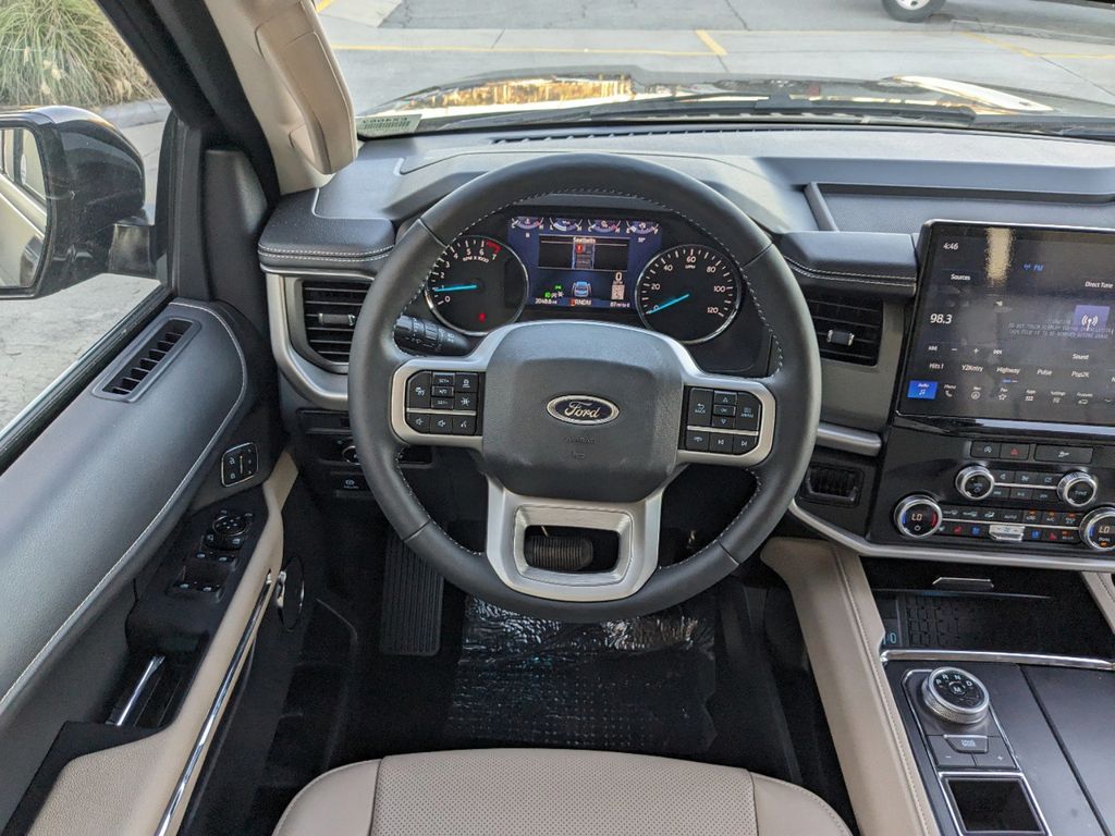 2024 Ford Expedition XLT