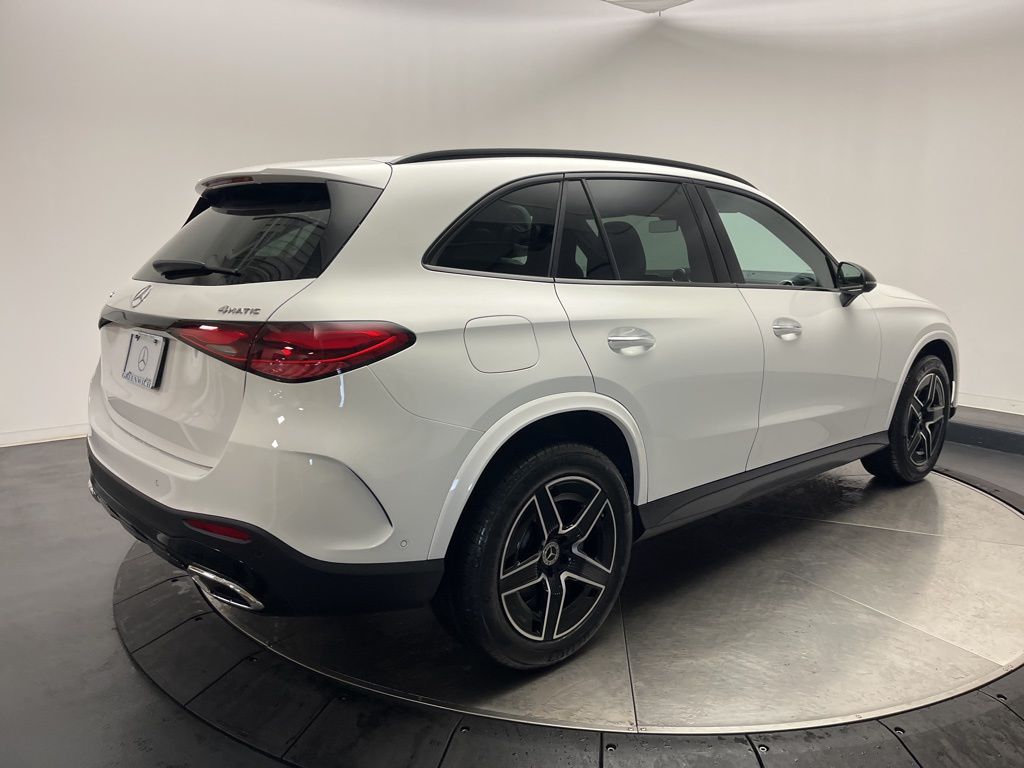 Thumbnail: 2026 Mercedes-Benz GLC - 7