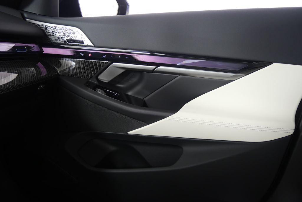 2026 BMW 5 Series  25