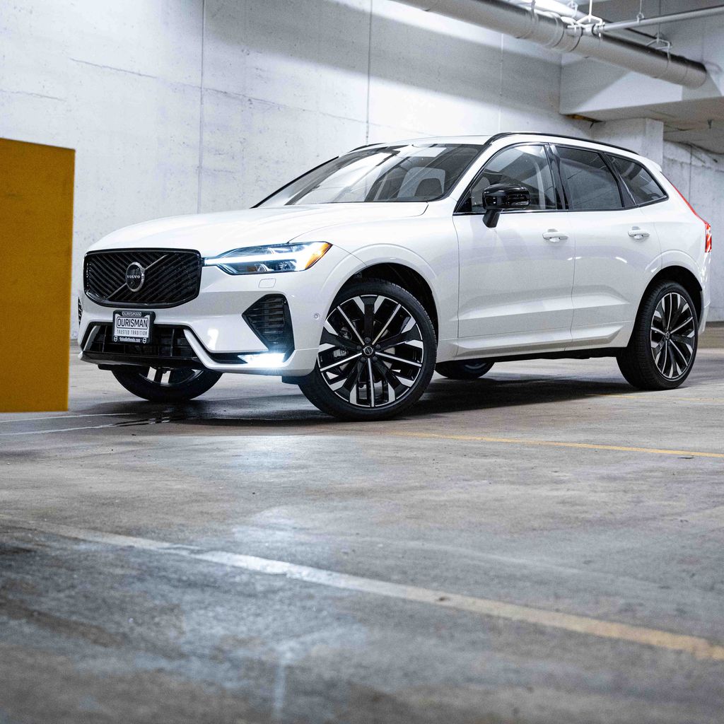 Crystal White Metallic 2026 Volvo XC60 SUV / Crossover All-Wheel Drive Automatic