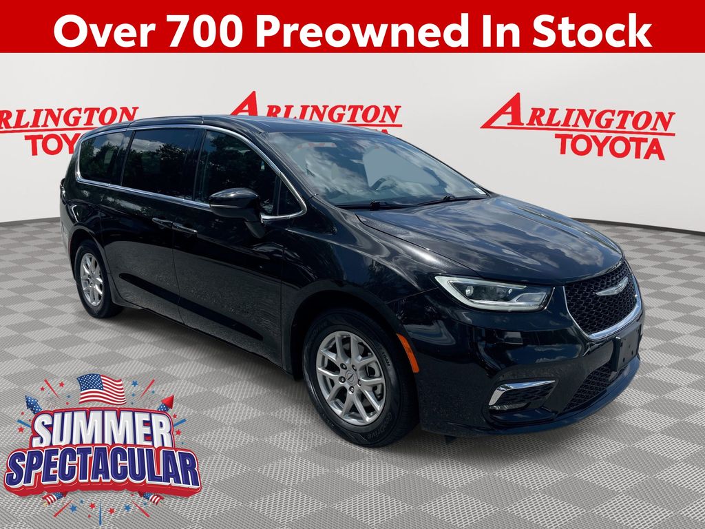 Diamond Black Crystal Pearlcoat 2025 Chrysler Pacifica Minivan Front-Wheel Drive 9-Speed Automatic