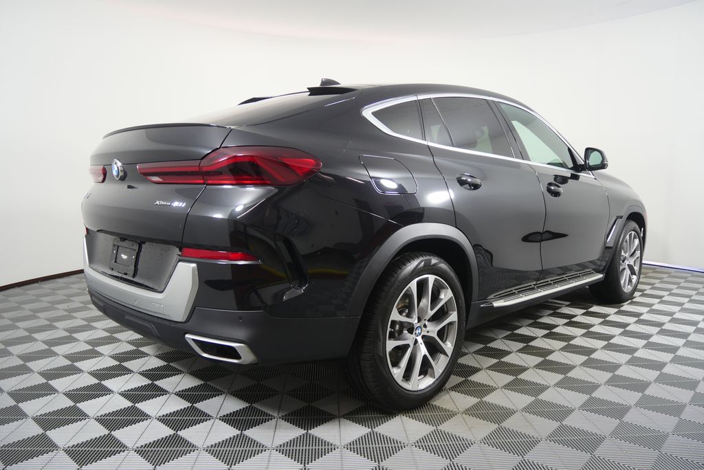 Thumbnail: 2022 BMW X6 - 3