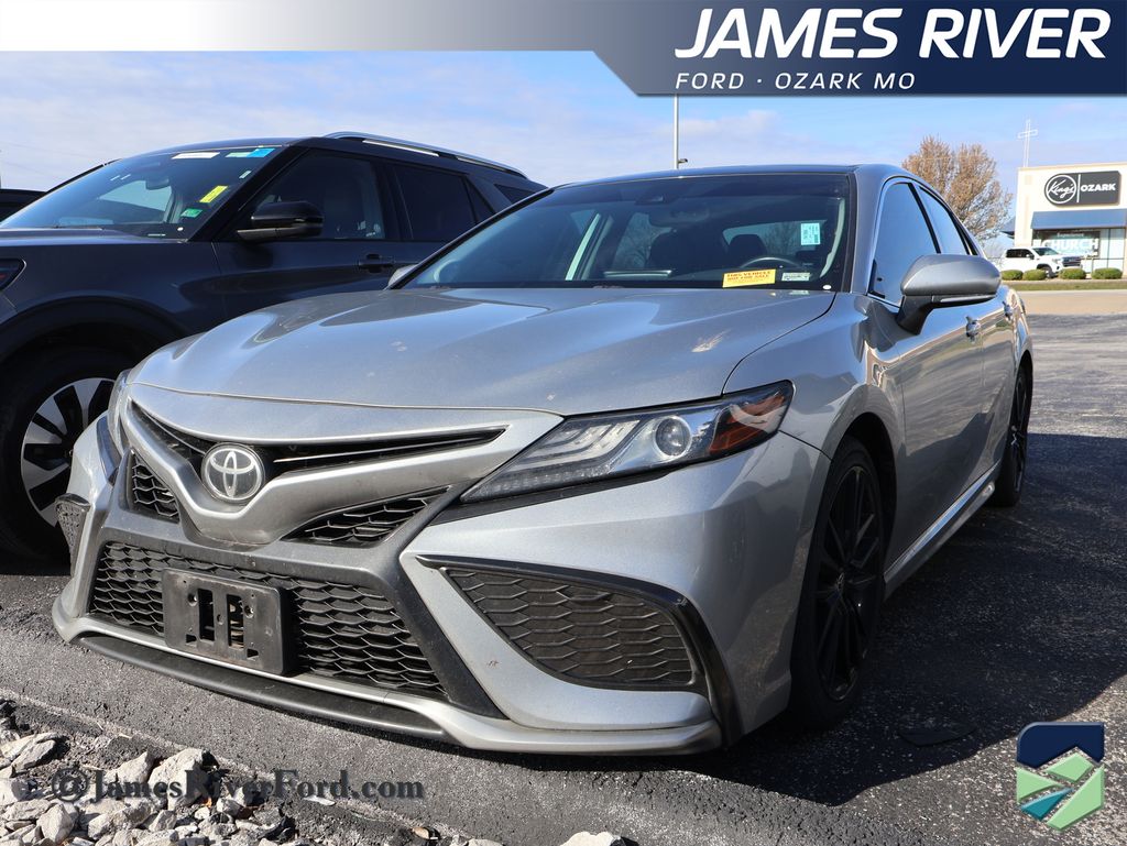 2021 Toyota Camry XSE V6 FWD