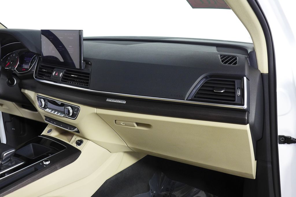 Thumbnail: 2023 Audi Q5 - 14