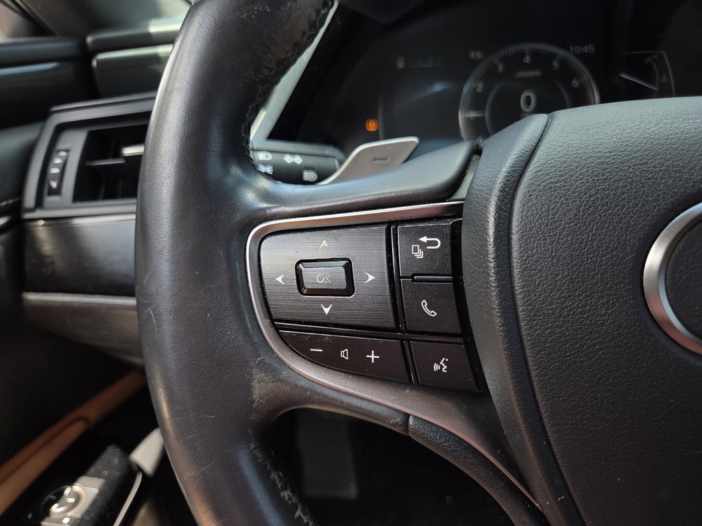Used 2022 Lexus ES Sedan