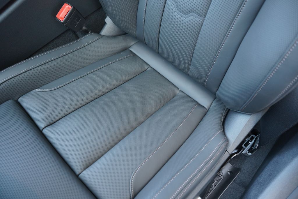 Thumbnail: 2026 BMW 8 Series - 11