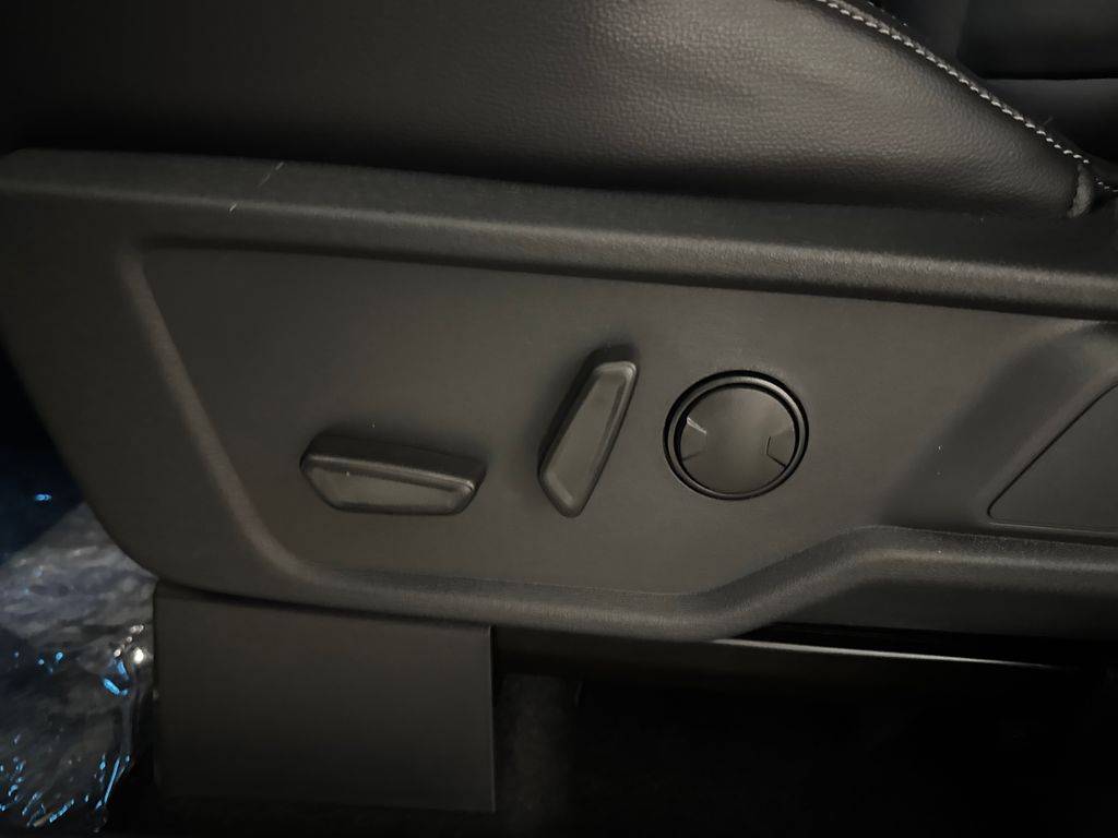 New 2026 White Ford Outer Banks image 24