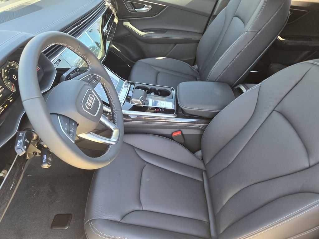 new 2026 Audi Q7 car, priced at $78,295