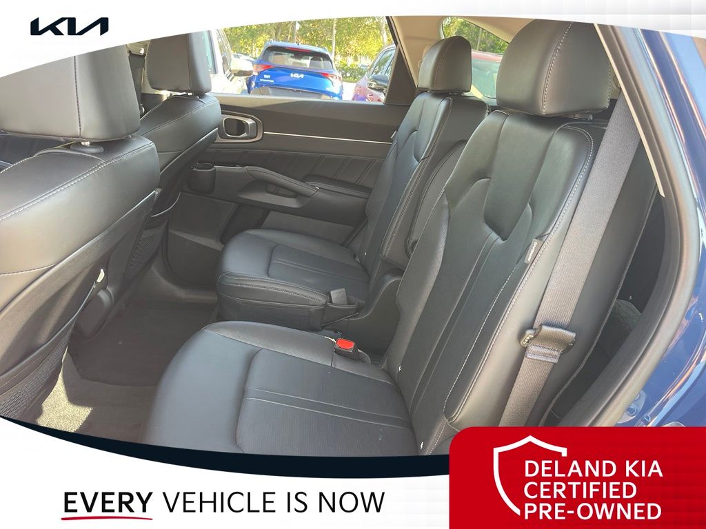 Used 2025 Kia Sorento SUV