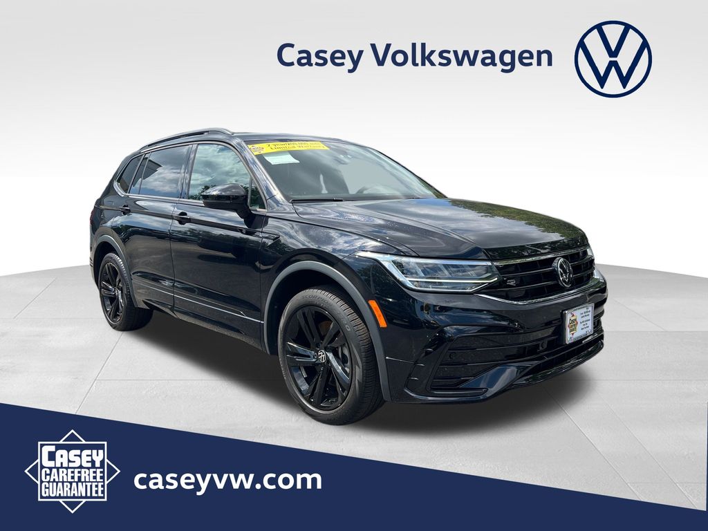 Deep Black Pearl 2024 Volkswagen Tiguan SUV / Crossover All-Wheel Drive 8-Speed Automatic