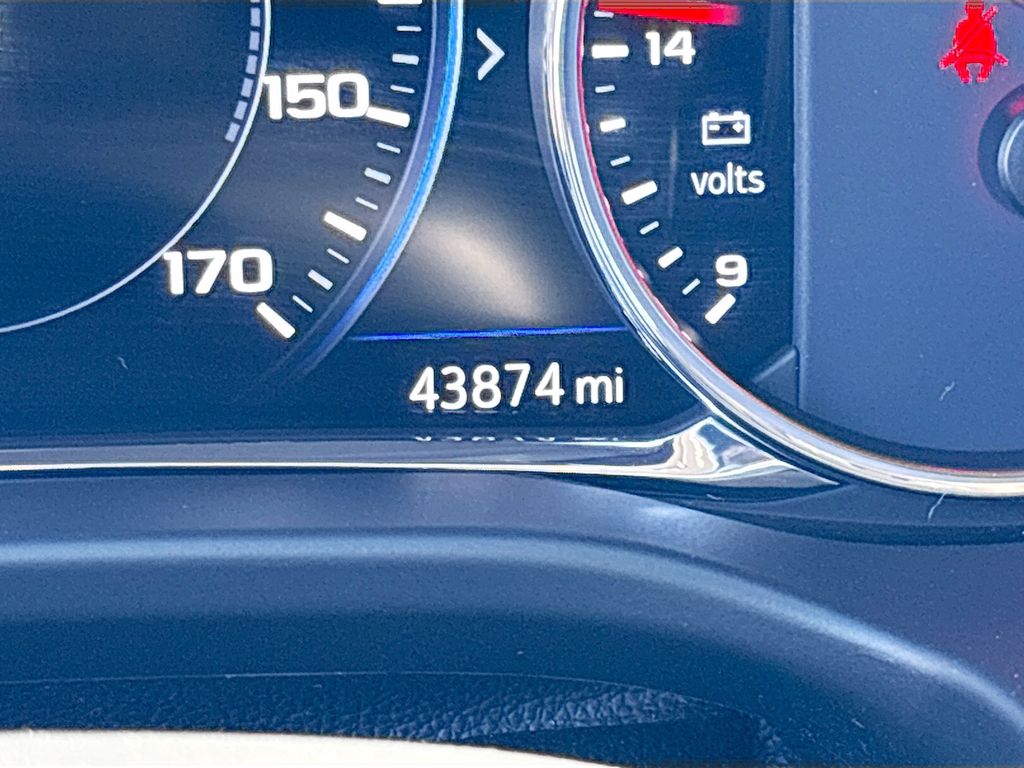 Used 2022 Gray GMC AT4 image 12